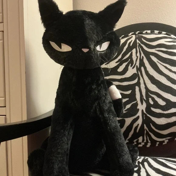 Dollskill x Emily the Strange “The Great Neechee” Oversized Plush - Picture 1 of 2